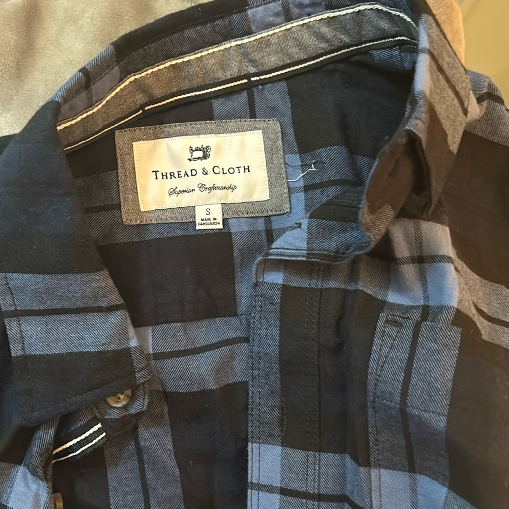 Thread and cloth size small men’s button up shirt  never worn just now removed